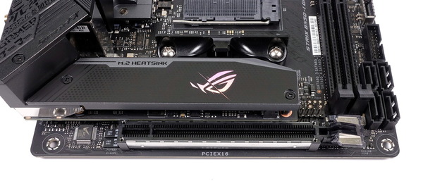 ASUS ROG STRIX B550-I GAMING_02231_DxO