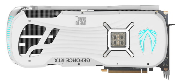 ZOTAC GAMING GeForce RTX 4090 AMP Extreme AIRO White Edition (5)