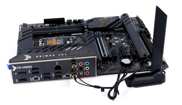 ASUS TUF GAMING Z690-PLUS WIFI D4 review_00710_DxO