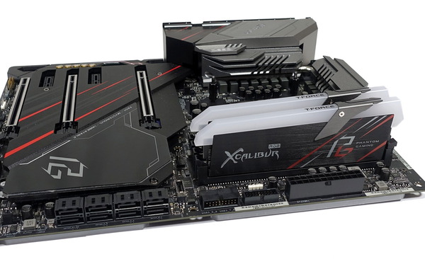 Team XCALIBUR Phantom Gaming RGB review_00640_DxO
