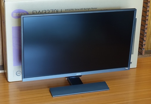 BenQ EW3270U review_06100