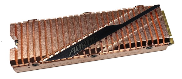 GIGABYTE AORUS NVMe Gen4 SSD 1TB review_00578_DxO