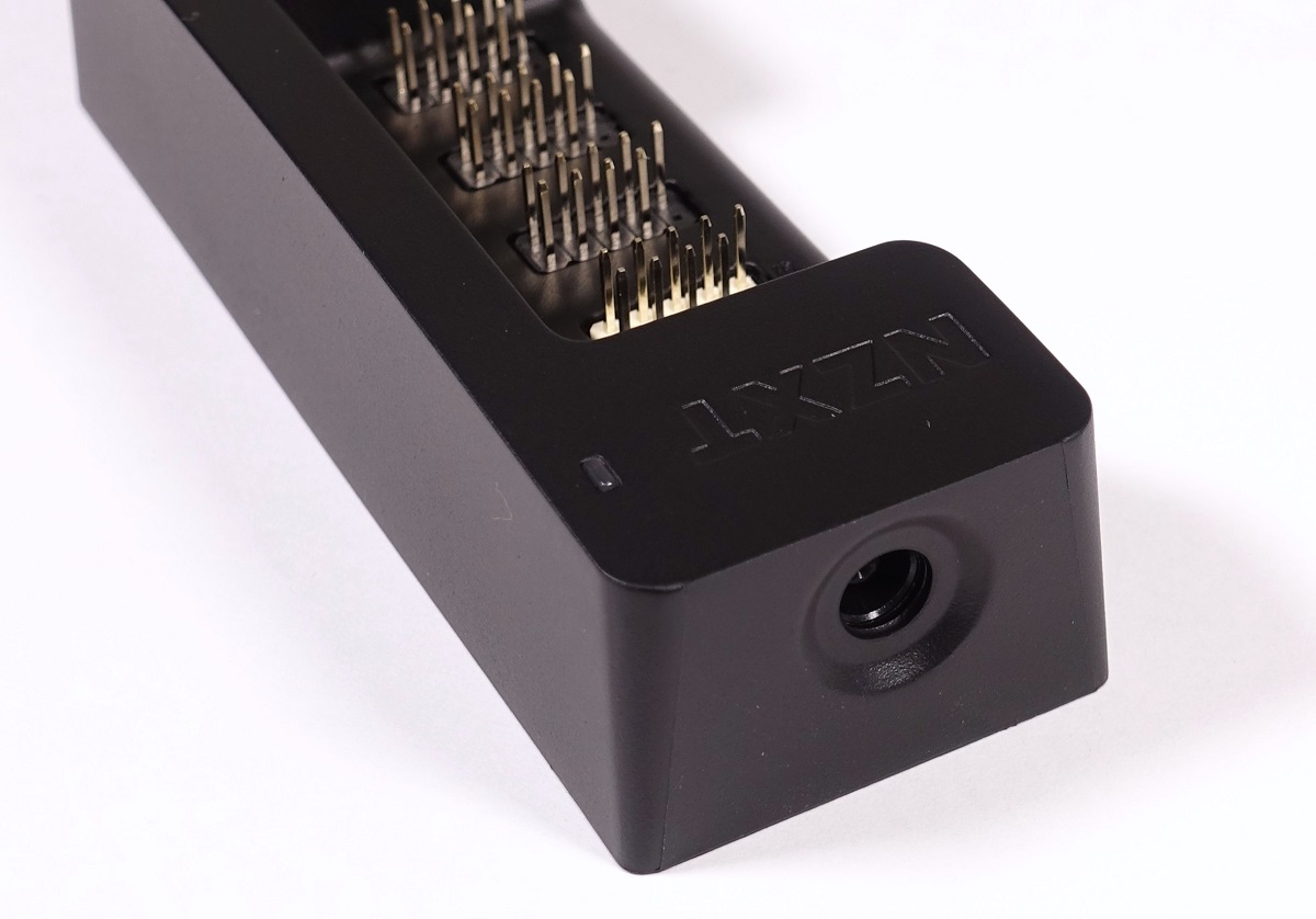 USB2.0ヘッダー増設ハブ「NZXT INTERNAL USB HUB」が便利 自作とゲームと趣味の日々