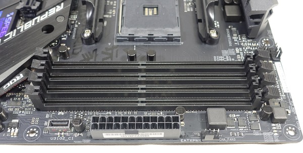 ASUS ROG STRIX X470-F GAMING review_05647