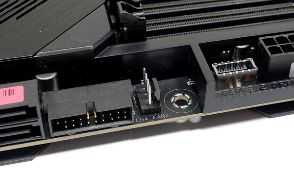 ASUS ROG CROSSHAIR VIII FORMULA review_00050_DxO