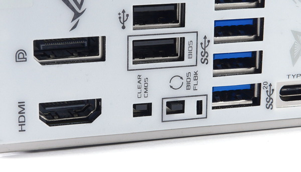 ASUS ROG STRIX Z690-A GAMING WIFI D4 review_01620_DxO