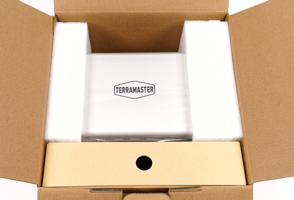 TerraMaster F2-422 review_05584_DxO