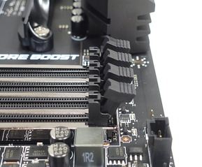 MSI X470 GAMING PRO CARBON review_05525