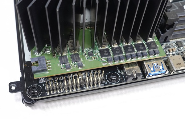 ASRock DeskMini GTX 1080 review_02713
