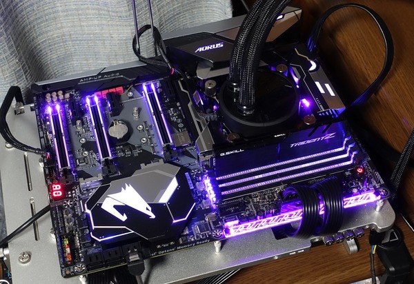 GIGABYTE Z370 AORUS Gaming 7 review_01847