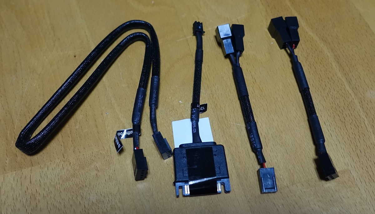 3pinファンをpwm調整できる Phanteks Pwm Fan Hub スプリッタをレビュー 自作とゲームと趣味の日々