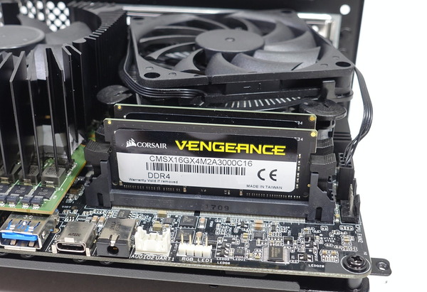 ASRock DeskMini GTX 1080 review_02729