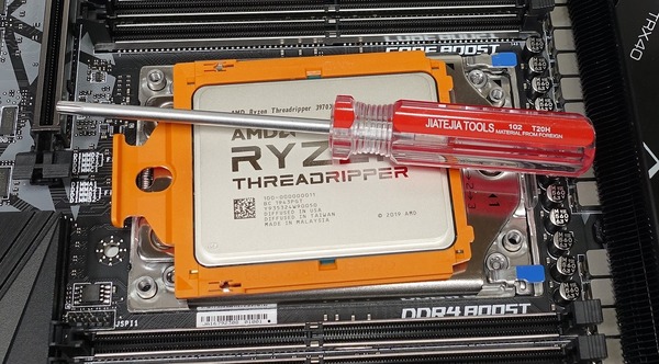 AMD Ryzen Threadripper 3970X review_04191_DxO