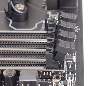 MSI X370 GAMING PRO CARBON review_05573