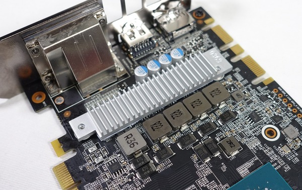 玄人志向 GF-GTX1070-E8GB/OC/SHORT review_06819