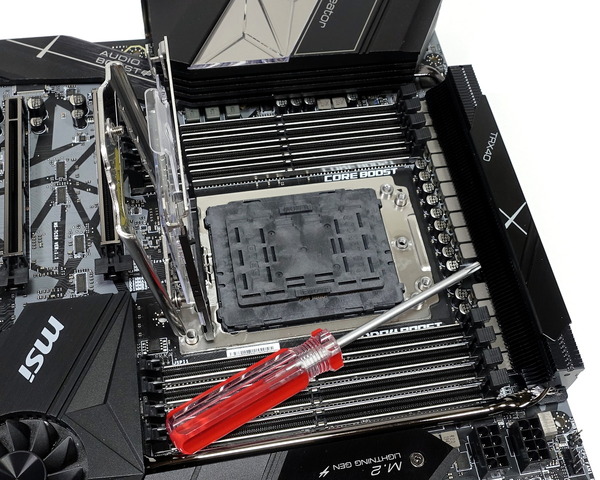 AMD Ryzen Threadripper 3970X review_04194_DxO