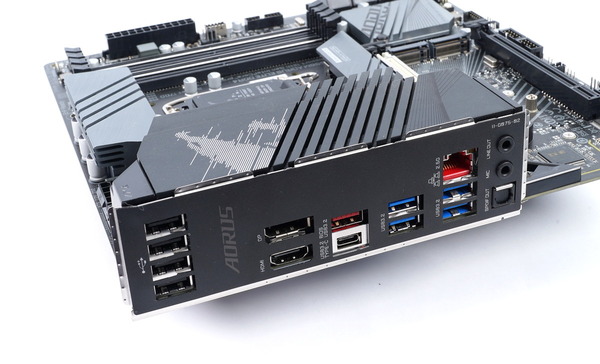 GIGABYTE Z690M AORUS ELITE DDR4 review_02253_DxO
