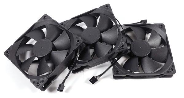 Fractal Design Celsius S36 Blackout review_05709_DxO