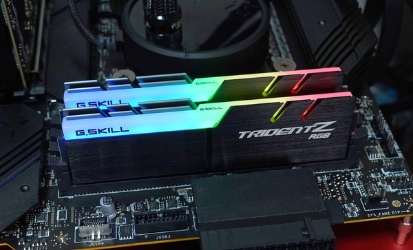 G.Skill Trident Z RGB F4-4000C14D-32GTZR