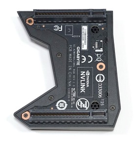 GIGABYTE AORUS NVLINK BRIDGE review_03707_DxO