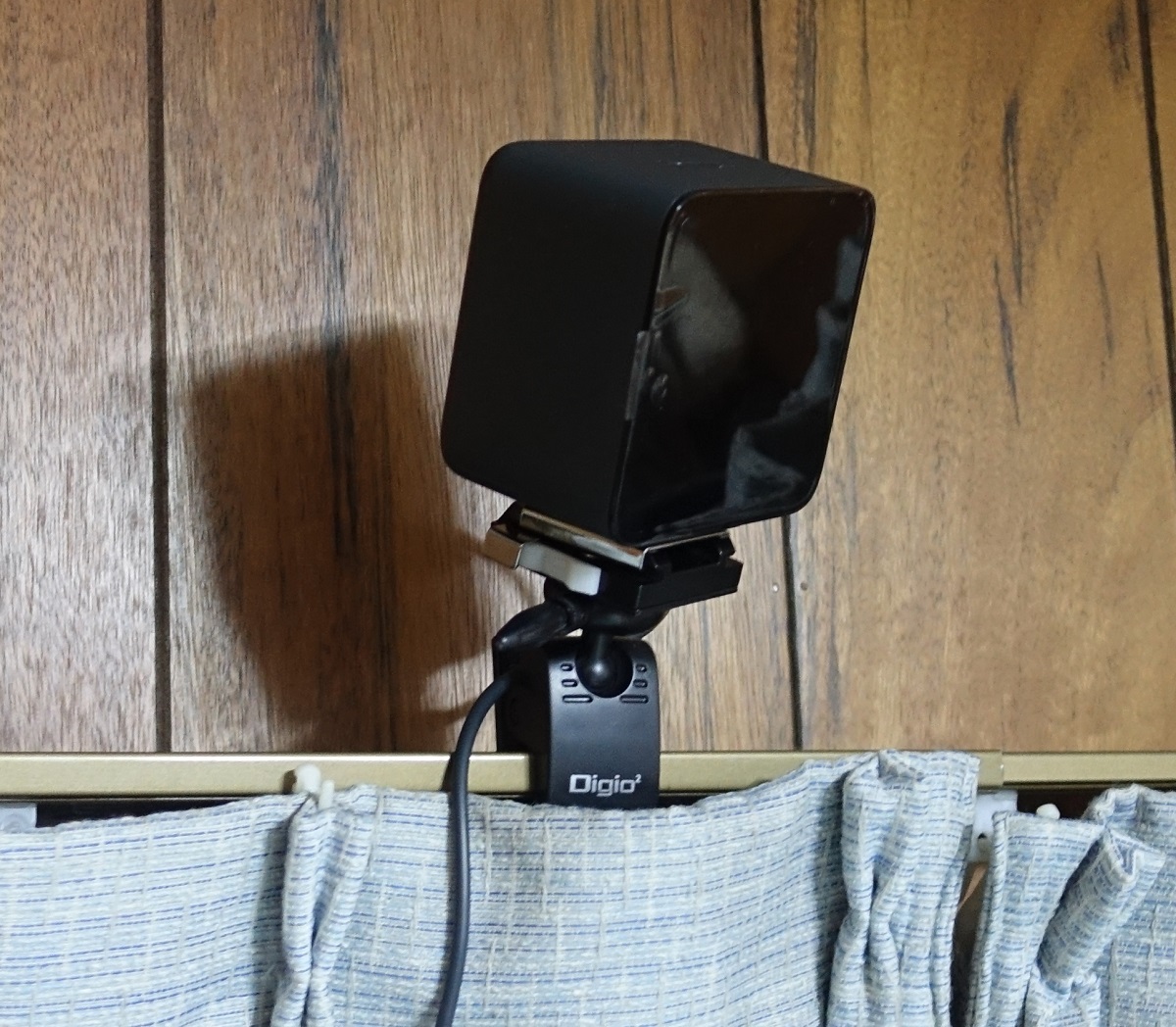 HTC Viveのベースステーション用の予備ACアダプタに使える汎用品を紹介