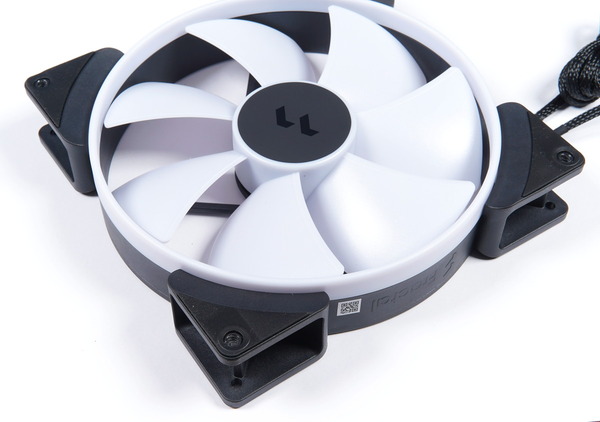 Fractal Design Torrent Nano review_06593_DxO