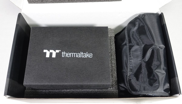 Thermaltake Toughpower iRGB PLUS 1250W Titanium review_09038