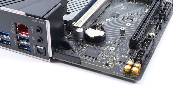 GIGABYTE Z690M AORUS ELITE DDR4 review_02270_DxO