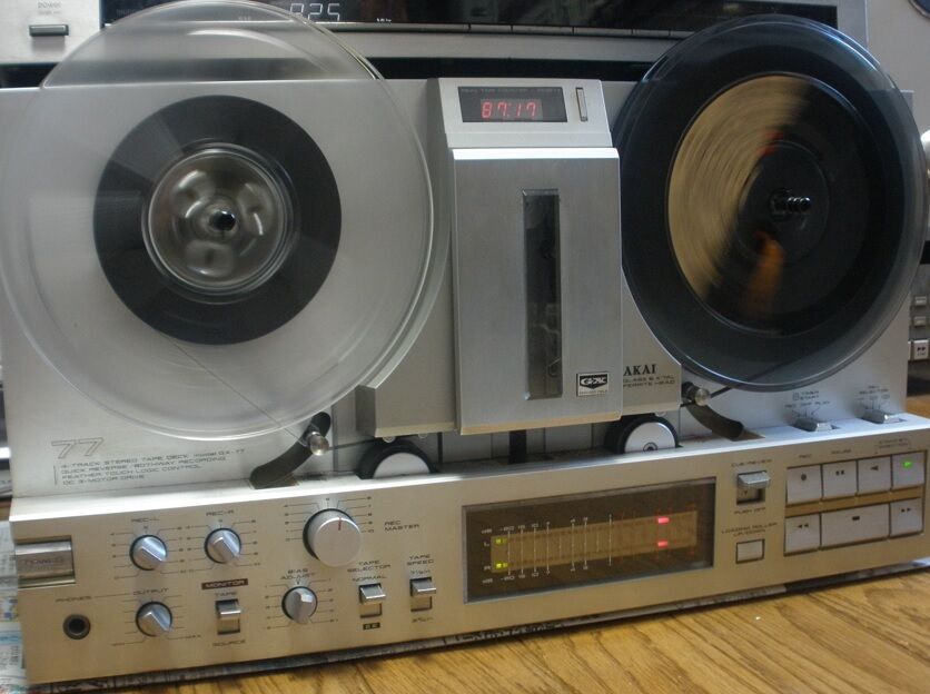 オープンデッキの修理 AKAI GX-77 汚れを落としてピカピカ オープンデッキの修理 AKAI GX-77 汚れを落としてピカピカ