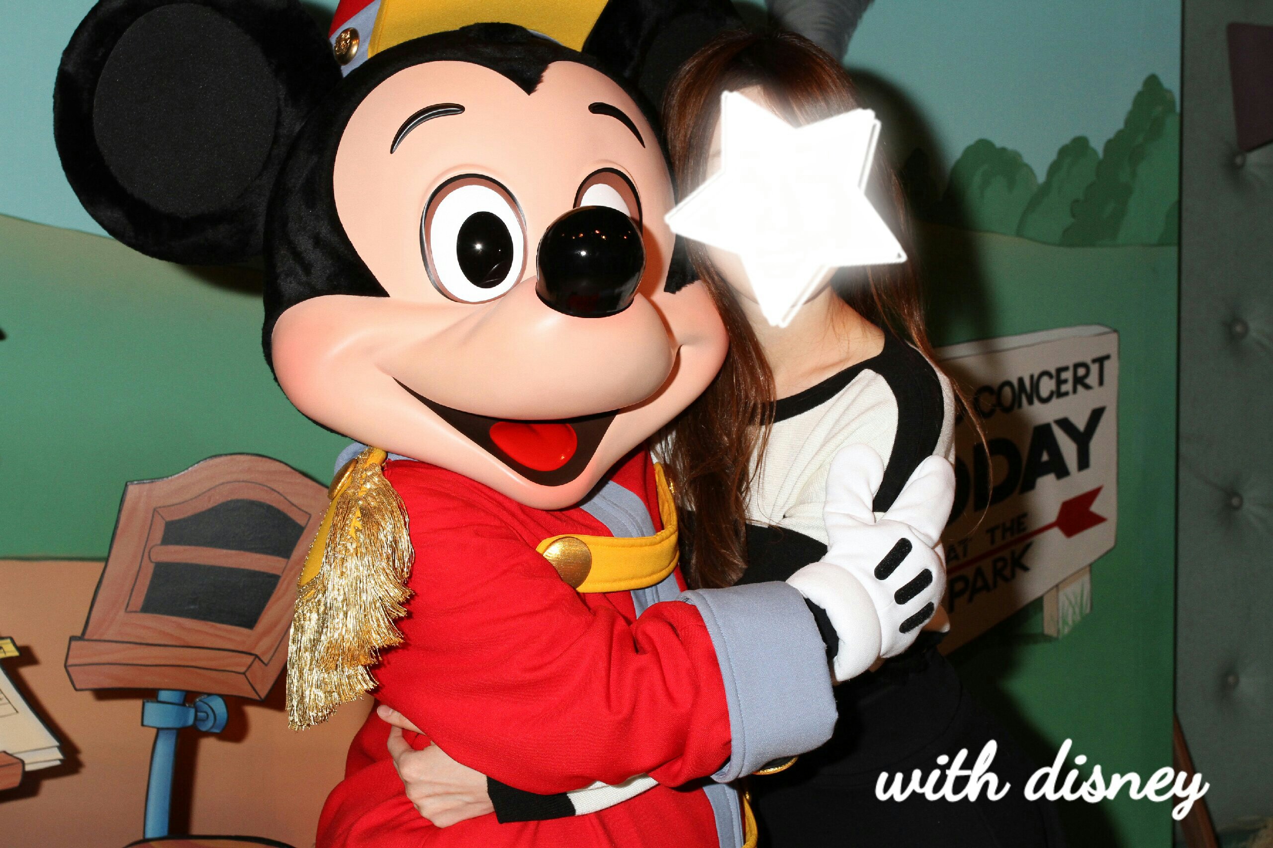 ミッキーの鼻ツン奪っちゃいました With Disney