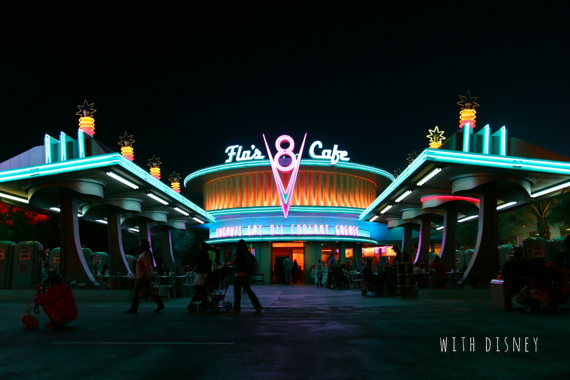 ちょっと遠くへ1人旅 With Disney ちょっと遠くへ1人旅 With Disney