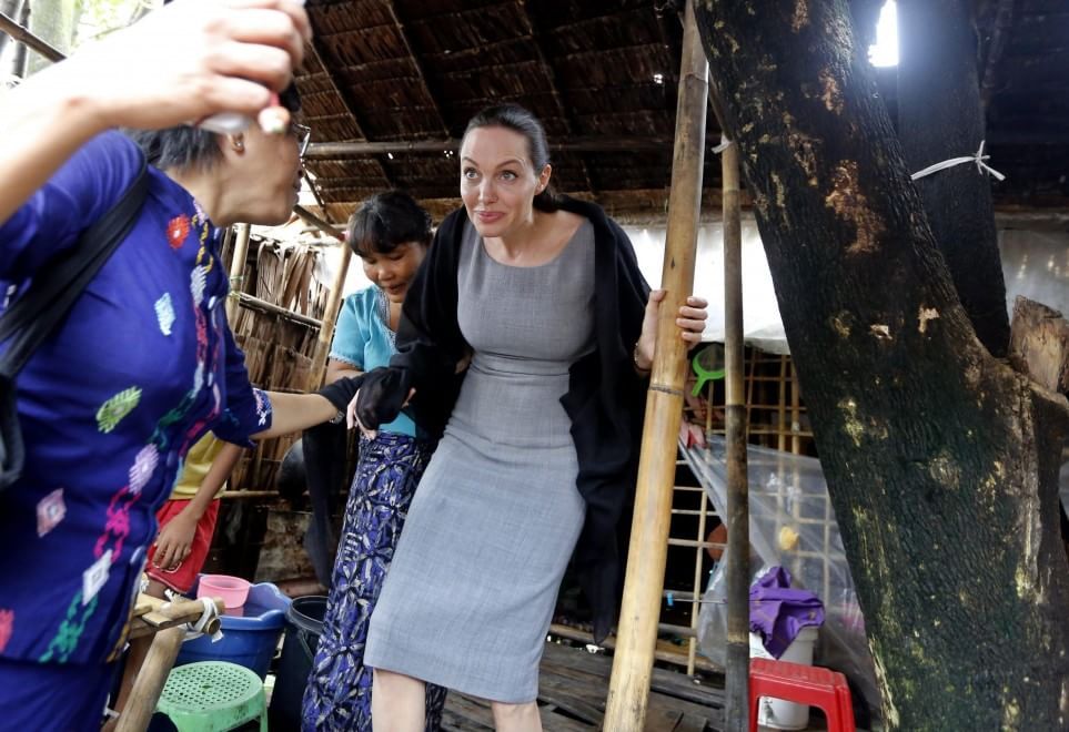 010815_Jolie_and_Suu_Kyi_12