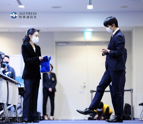 43C9A828-C642-4C7B-9982-5A34C82AA95B