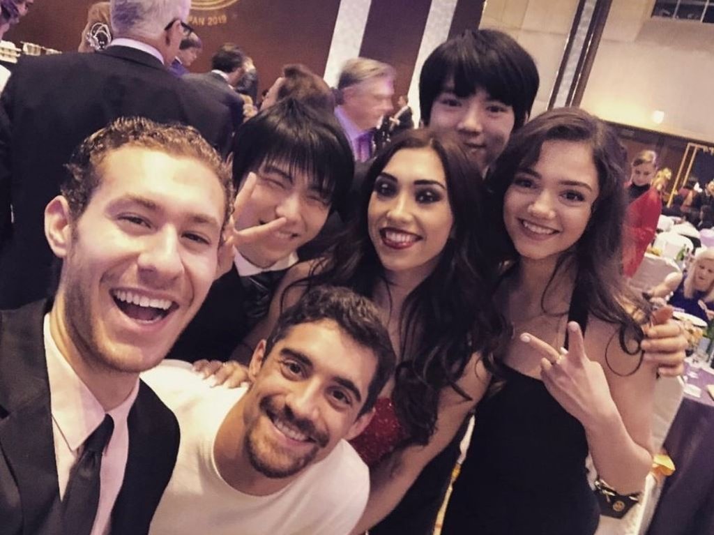 エキシビションとバンケット 金色の翼にのって 羽生結弦選手をずっと応援 エキシビションとバンケット 金色の翼にのって 羽生結弦選手をずっと応援