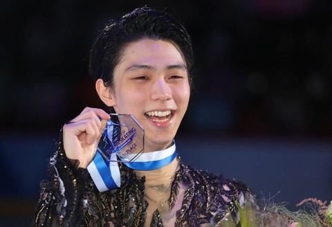 18-11-4 ELLE 表彰式 1