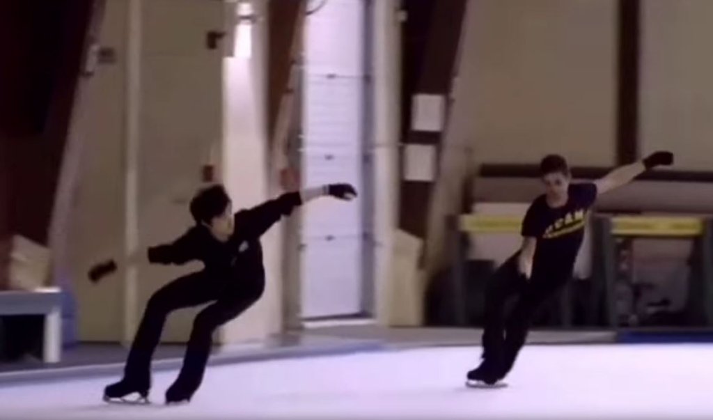 文芸春秋 ハビ独占インタビュー 金色の翼にのって 羽生結弦選手をずっと応援 文芸春秋 ハビ独占インタビュー 金色の翼にのって 羽生結弦選手をずっと応援