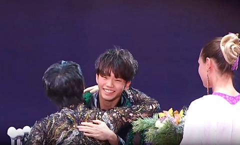 18 ロステレ 表彰式 9_Fotor