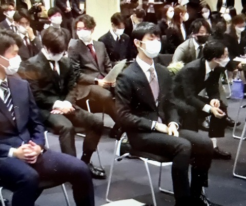 6BB86E5E-D814-44F6-B690-E3313AA3BDB8