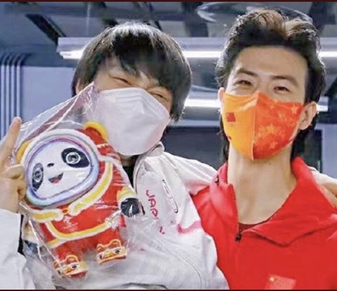 81729559-F1D9-43A0-B25C-ED17ED2CDAA6