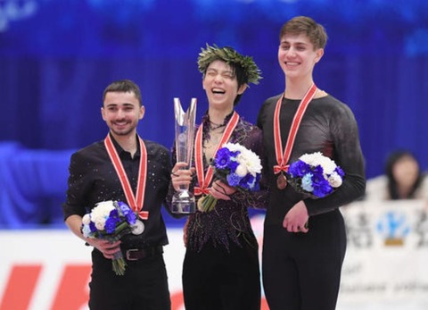 19 NHK　表彰式　スポニチ