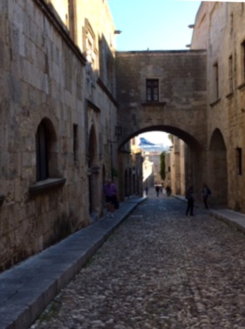 77183AF0-0F67-4983-B001-84F54EBDFA6B