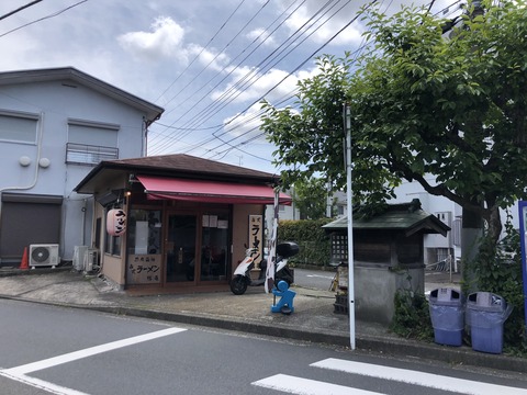 B651D98F-6D9D-414B-A18A-74E7978384D8