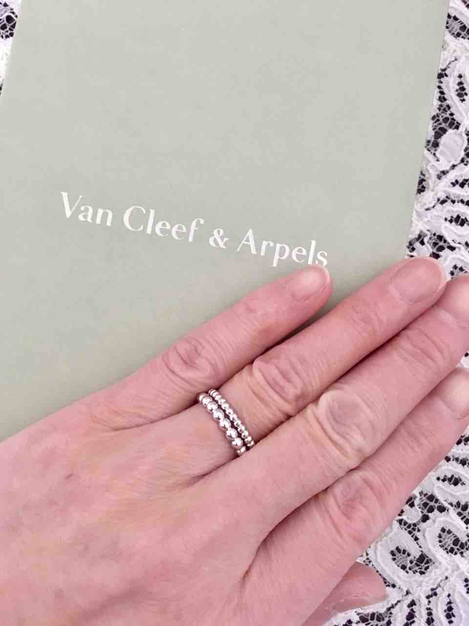 コメントく Van Cleef & Arpels - ヴァンクリーフ&アーペル ペルレスモールの通販 by Yu's shop｜ヴァンクリーフ