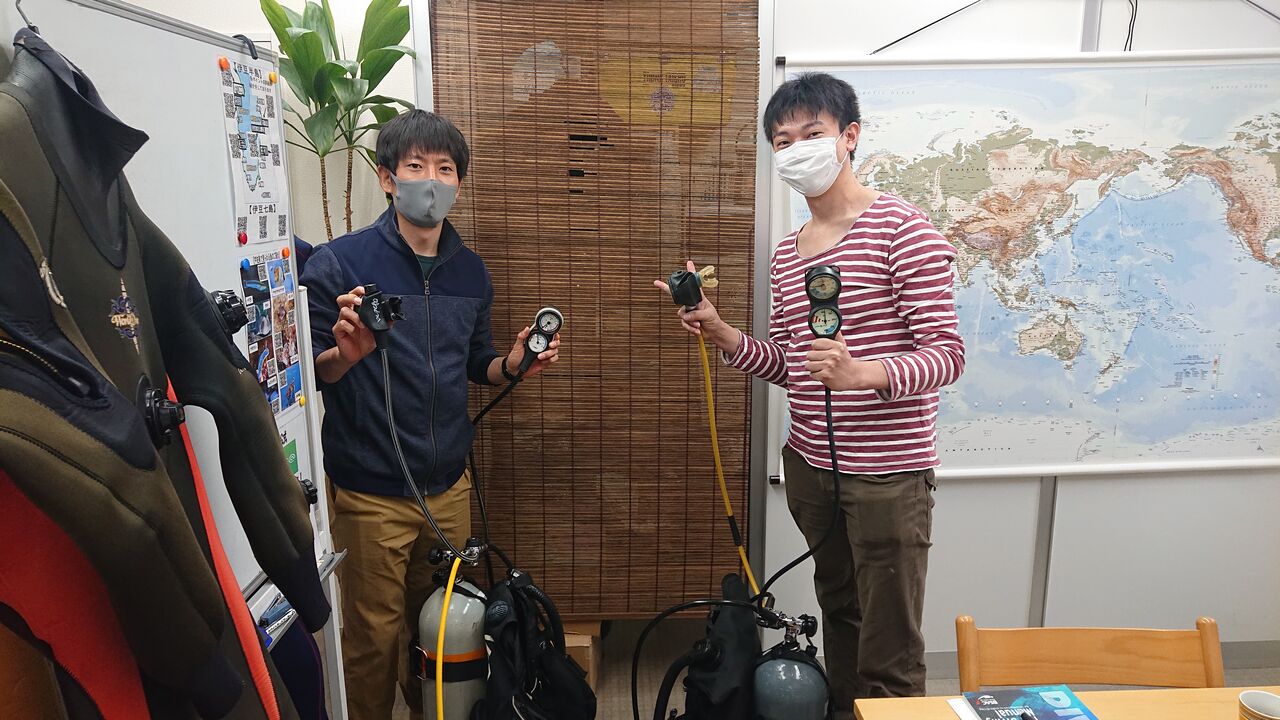 透明度が良い秋こそダイビングcカード取得おすすめの新宿のダイビングショップは 新宿 地元密着 少人数制ダイビングスクールで 初めて未経験者向けダイビングライセンスを取得