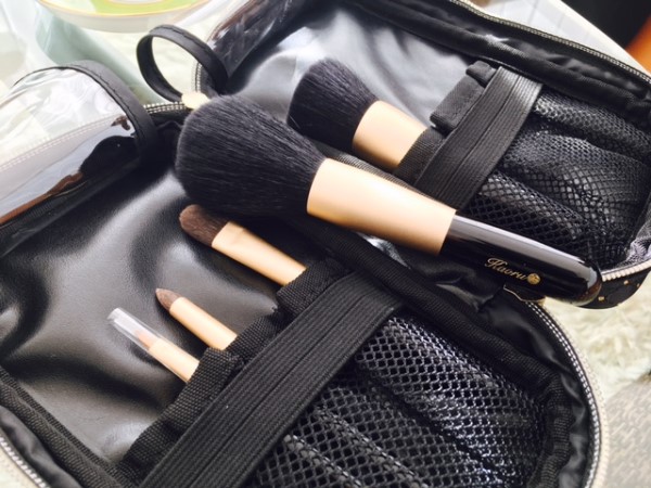 熊野筆ワタナベ薫メイクブラシセットポーチ