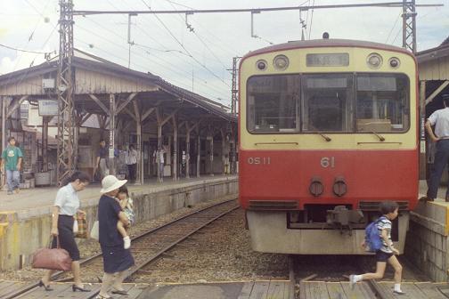 １８年前の夏の 湯田中駅と渋温泉 E Typeのガレージ Part 2