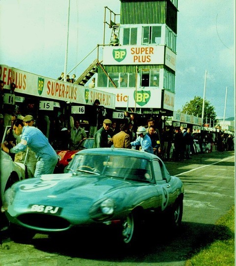 1963TT-Salvadori-Jaguar