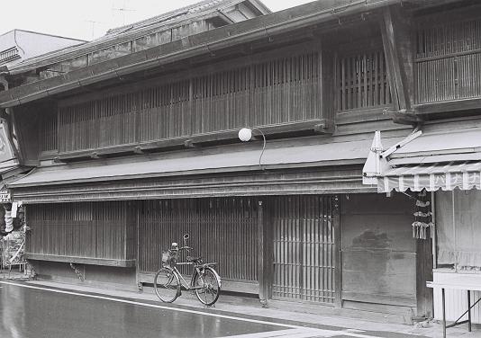 大いなる旅路 E Typeのガレージ Part 2 大いなる旅路 E Typeのガレージ Part 2
