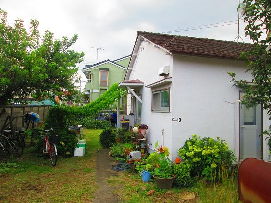 福生 米軍ハウスの今 E Typeのガレージ Part 2