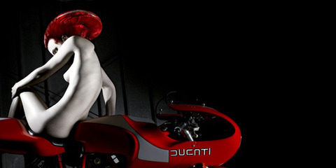 ducati-DESMO_Collection-2011-par-elizabeth-raab_11